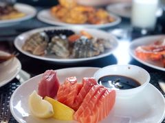 -荣誉国际酒店-云顶旋转餐厅