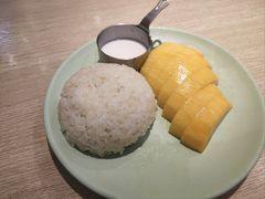 椰汁芒果糯米饭-卢家妈妈·西餐厨房(卜蜂中心店)