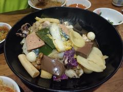 -万记麻辣烫国展总店