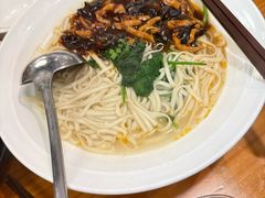 -莲餐厅·湖北菜·潜江小龙虾店(愚园路店)