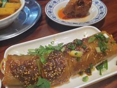 -爆炸头阿姨小四川正宗川味小吃(无任何分店)