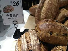 全麦果仁-红跑车(三孝口店)