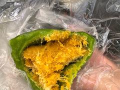 蛋黄肉松青团-沈大成(南京东路店)