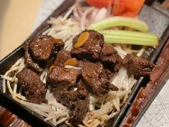 -穹六人间 people 6(岳阳路店)