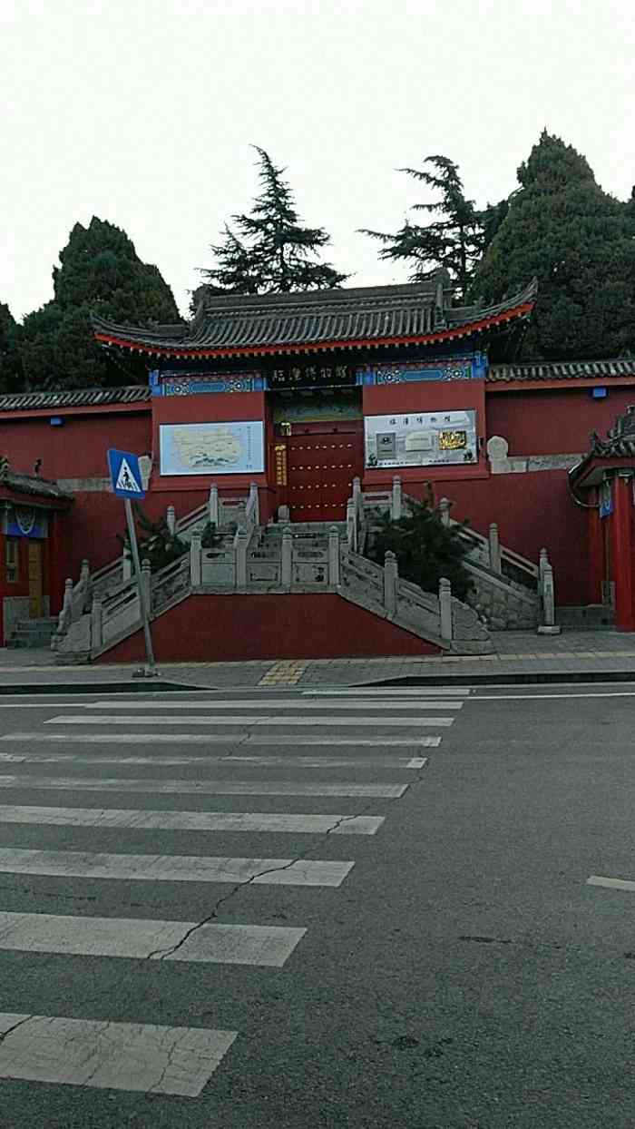 打分 临潼博物馆就在华清池景区的旁边,划重点:免费!