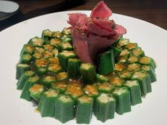 黑椒牛肉拼秋葵-将相和·海鲜蒸饺大连菜