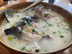 -美顺香食府鱼头老店(雪野湖店)