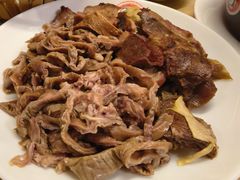 -闫家驴肉老店(华电一校店)