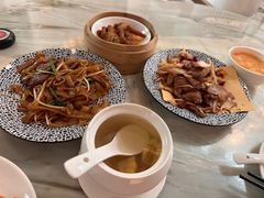 -浅深(世茂滨江精品店)