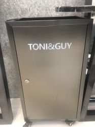 -TONI&GUY