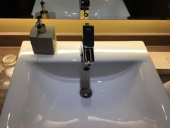 -西安大雁塔科技大学地铁站亚朵酒店