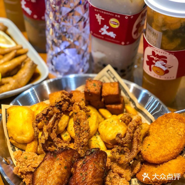 HEA玩！三五知己吹水潮玩茶饮店~