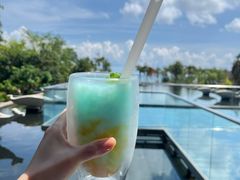 -亚龙湾喜来登·美景台大堂吧