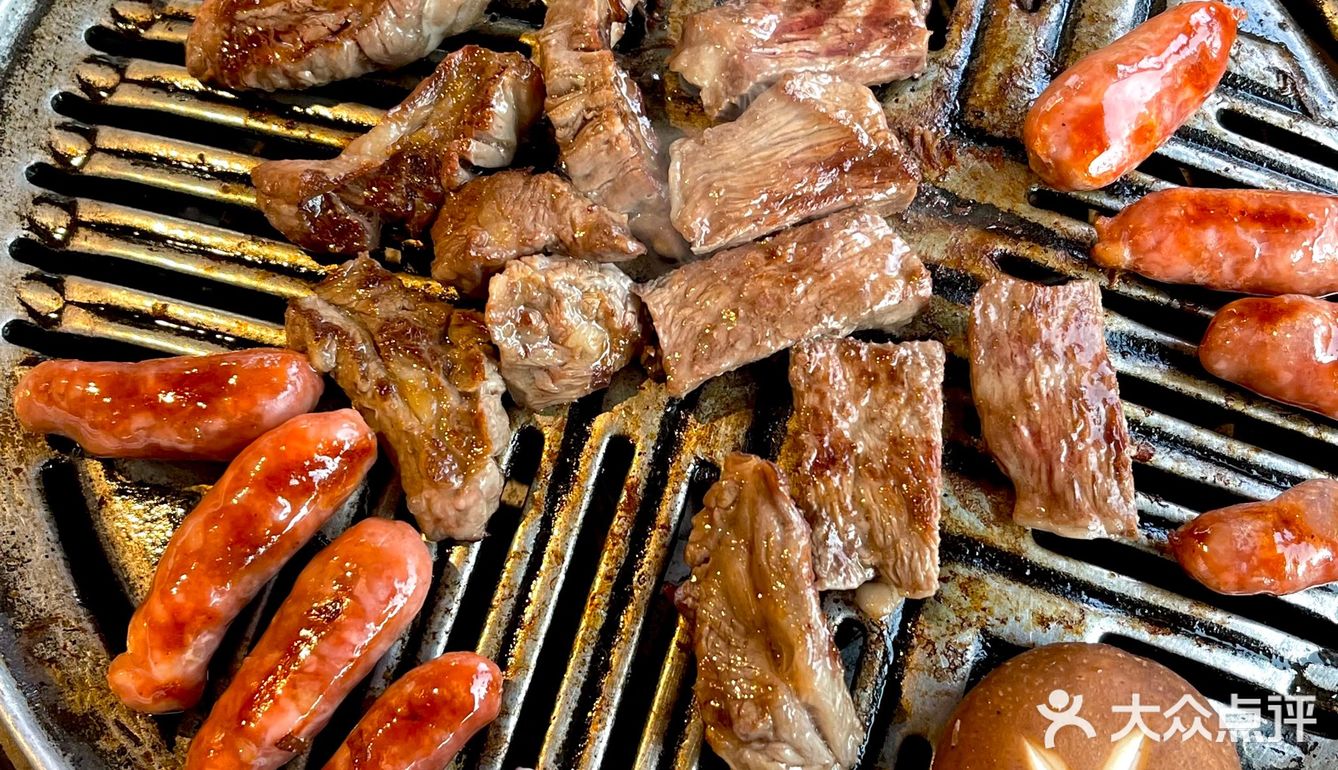 这一刻我被馋到了🥩韩式烤肉也有熟成牛排。