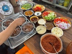 -周老三跷脚牛肉·全牛火锅(非遗传承店)