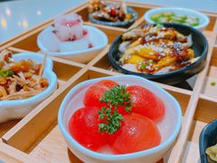 九宫格玲珑前菜-新仙清汤牛腩(铜锣湾店)