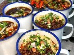 -犟一碗双椒鸡面(得意世界店)