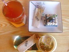 -ZING COFFEE 镜咖啡