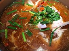 老凯俚酸汤鱼-野山舂·贵州现舂酸汤火锅(鸿通城店)