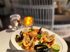 -Oasis Bar & Grill