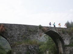 -高荡千年布依古寨旅游景区