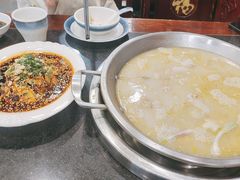 -老来福·非遗酸汤兔(凯旋路店)
