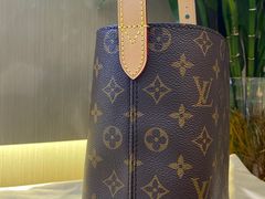 -华夏典当行(龙德广场店)