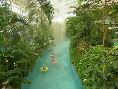 -龙脉温泉室内游泳馆