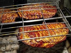 烤猪排-芭提雅Amporn Seafood自助餐厅