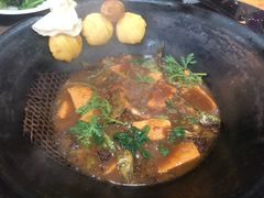 -山城家常菜铁锅炖鱼