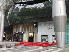 -爱雍·乌节