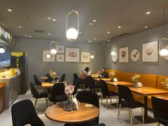 -POKEE VIA&Brunch·维娅(重庆来福士店)