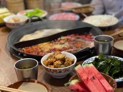 -萍姐火锅·公路夜市(武汉首店)