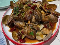 -嗨辣小聚·盘锦河蟹·海鲜烧烤龙虾(盘锦十年好店)