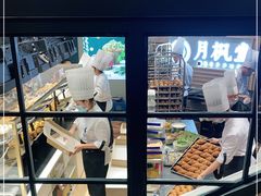 面包甜点陈列柜-月枫堂(长春这有山店)