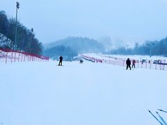 -亚布力新体委滑雪场