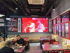-马路牙子烧烤音乐酒馆(望京店)