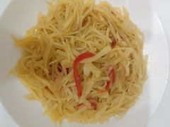 -红樱桃月嫂育婴师(徐汇总店)