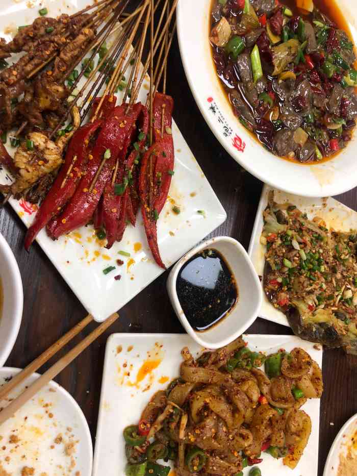 巡场范二妹独特烧烤夜宵城(临港店)-"味道还是范二妹好吃点,上菜速度