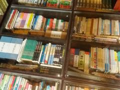 -钟书阁(松江泰晤士小镇店)