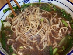 -镇南锅盖面馆(解放路店)