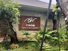 -Chom Cafe and Restaurant
