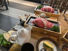 -湊湊火锅·茶憩(杭州湖滨银泰in77店)