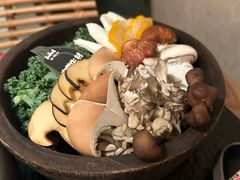 -三出山火锅(南京万象天地店)