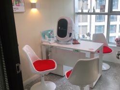 -咪咪专业脱毛连锁机构