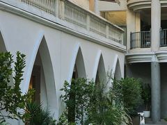 -洪小鹏生活美学馆(领SHOW天地店)