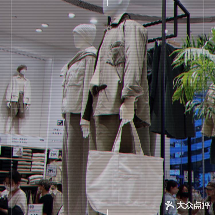 超喜欢军绿色