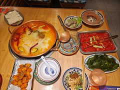 -洱火云南酸菜牛肉火锅(石景山当代商城店)