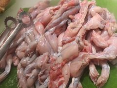 -四囍码头海鲜烧烤自助火锅(外滩南京东路悦荟广场店)