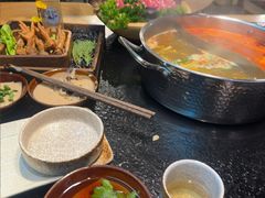 -鹿鸣山草本茶香火锅(园西路店)